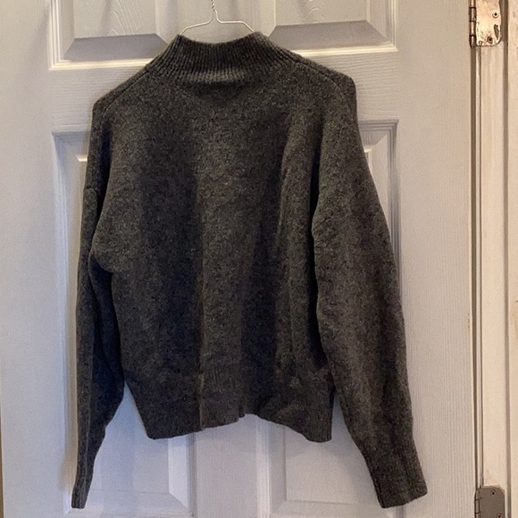 H&M Dark Heathered Gray Sweater - Picture 6 of 7